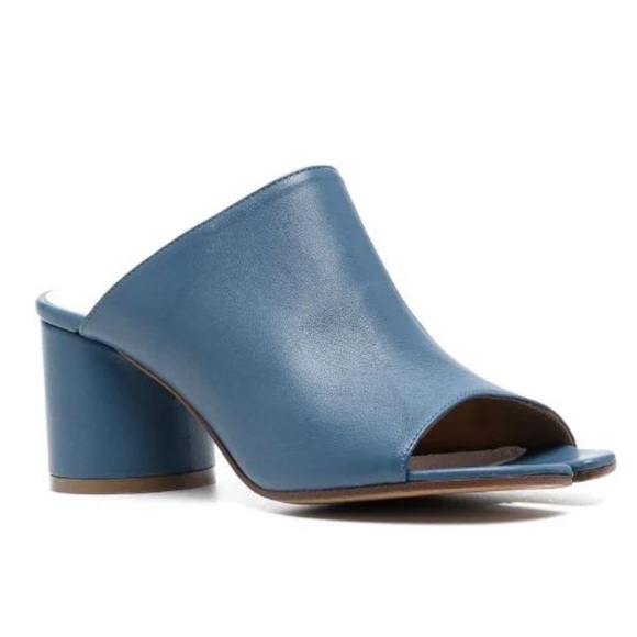 Never Worn Maison Margiela Blue Tabi Hannah Split-Toe Slide Mule Sandals Size 38 - Picture 2 of 4
